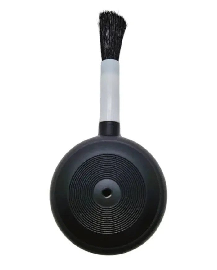 Dmuchawka z pędzelkiem do czyszczenia optyki