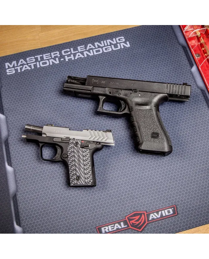 Real Avid - Mata rusznikarska z zestawem narzędzi Master Cleaning Station™ - Handgun