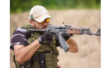 Okulary strzeleckie. Dlaczego są niezbędne i jak wybrać najlepsze?